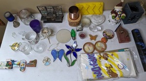 lot 63 image: Mixed Home Decor Lot Candles, Candle Holders, Butterflies, Stained Glass and More