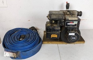 lot 35 image: Briggs & Stratton Water Pump with Hose