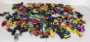 lot 84 image: Die Cast Toy Cars - Over 150