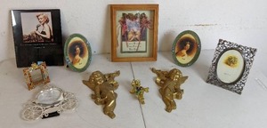 lot 160 image: Charming Collection of Cherubs and Picture Frames