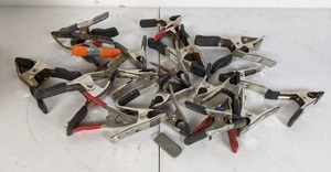 lot 155 image: Lot of 26 Metal Spring Clamps