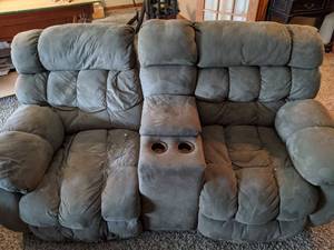 lot 107 image: Comfy Loveseat Recliners w Cupholders & Storage