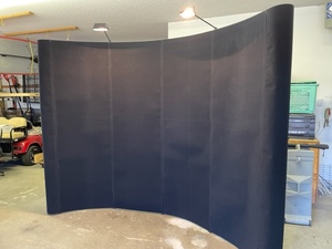 lot 92 image: 10 Foot Portable Display