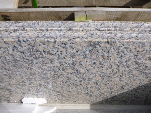 lot 77 image: 4 Pieces of Granite Countertops