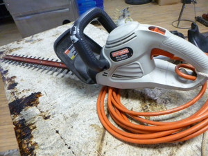 lot 18 image: Craftsman 20 Hedge Trimmer