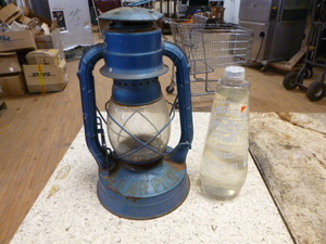 lot 32 image: No. 8 Air Pilot Oil Lamp