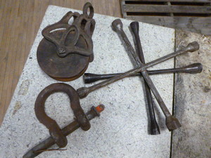 lot 34 image: Vintage Pulley