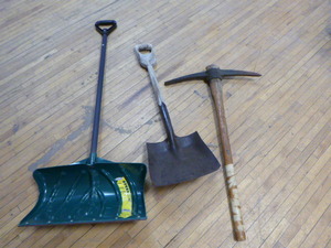 lot 40 image: Shovels and Pick Axe