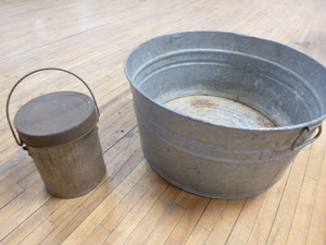 lot 54 image: Galvanized Wash Tub