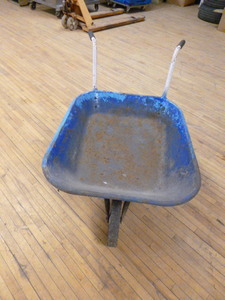 lot 60 image: Small Wheelbarrow