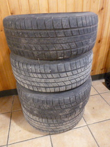 lot 62 image: 4 Tour Plus Tires