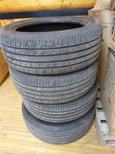 lot 63 image: 4 Michelin Tires