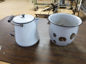 lot 67 image: Vintage Enamelware