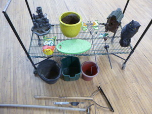 lot 74 image: Garden Items