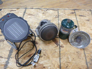 lot 86 image: 3 Portable Heaters