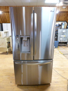 lot 3 image: LG French Door RefrigeratorFreezer