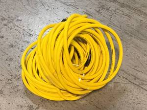 lot 8 image: Air Hose Customer Returns See Pictures