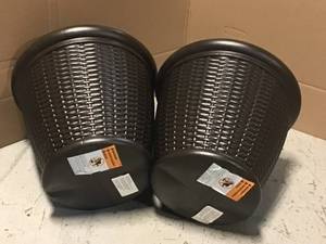 lot 15 image: Willow 18 in. Round Java Blow Molded Resin Planter (2-Pack) by Suncast Customer Returns See Pictures