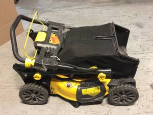 lot 35 image: 21.5 in. 20-Volt MAX Lithium-Ion Cordless Battery Walk Behind Push Mower by DEWALT Tool Only Customer Returns See Pictures