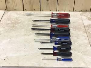 lot 91 image: Lot of Assorted Screwsrivers See Pictures