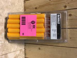 lot 99 image: 18-Gauge 516 in. Crown Cap Staples (1,000-Pack) by DEWALT Customer Returns See Pictures