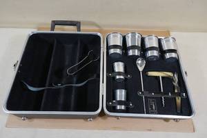 Vintage Londonaire Portable Bar Set - Marbled Handle