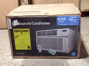 LG Electronics 8,000 BTU 115-Volt Window Air Conditioner LW8016ER with ENERGY STAR and Remote in White- good condition - review all pictures