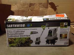 Earthwise 7.5 in. 2.5 Amp Electric Corded Garden Cultivator - good condition - review all pictures