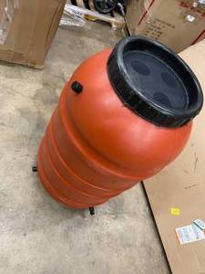 Upcycle 55 Gallon Terra Cotta Rain Barrel customer return see pictures