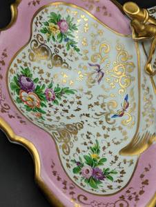 lot 21 image: Beautiful Pink and Gold Painted Divided Dish