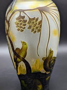 lot 44 image: Pair of Bird Design Cameo Glass Vases