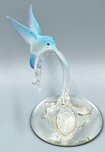 lot 210 image: Petite Classy Crystal and Glass Figurines