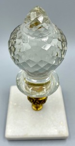 lot 264 image: Balustrade Decor