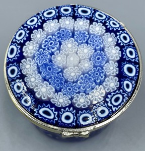 lot 242 image: Murano Trinket Box