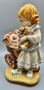 lot 224 image: Original Dolfi Figurines by Lisi Martin