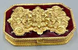 lot 222 image: 4 Terrific Trinket Boxes
