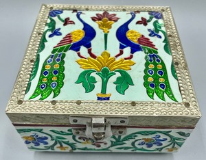 lot 291 image: 3 Beautiful and Unique Trinket Boxes