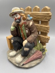 lot 310 image: Flambro Porcelain Figurines