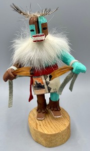 lot 367 image: Two Small Kachina Dolls