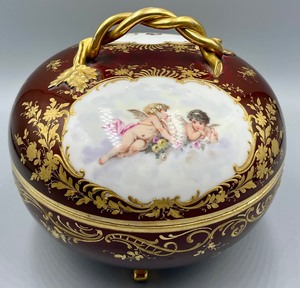 lot 375 image: Precious Porcelain Lidded Dish