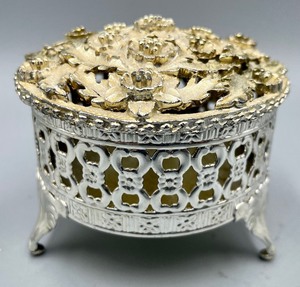 lot 384 image: 3 Silver Plated Accented Trinket Boxes