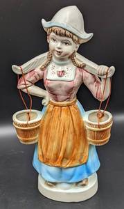 lot 73 image: Pair of Vintage Dutch Porcelain Figurines