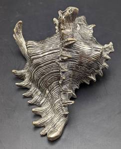 lot 325 image: Metal Conch Shell SculptureDecor