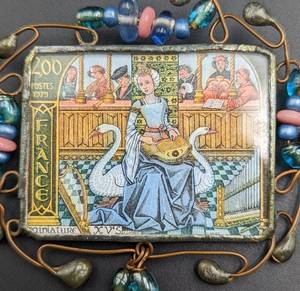 lot 333 image: Artist Designed Beaded Portrait Brooch