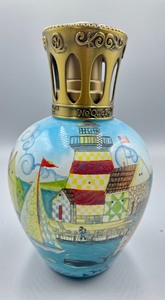 lot 196 image: Amazing Signed and Hand Painted Glass Oil Lamp Made by Neqwa Art