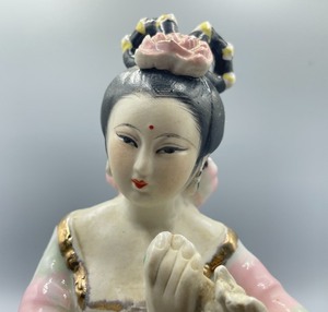 lot 164 image: Porcelain Hand Painted Chinese Lady Musician Figurine