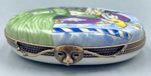 lot 162 image: Limoges France Theater Themed Trinket Box