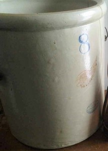 Red Wing 8 Gallon Crock Jar with Handles, Has a Lg. Crack