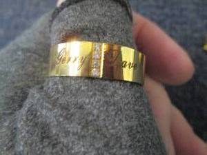 lot 6 image: 4 Mens  & Womens Goldtone Stainle...