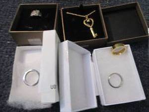 lot 8 image: 5 Pre-personalized Jewelry Pieces...